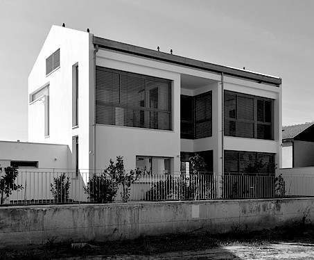 1.1+1.2 ':מ. גיא אדריכלים | תכנון בתים פרטיים | שני בתים בהרצליה ב